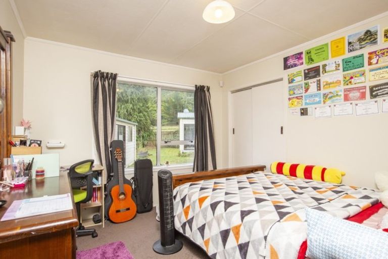 Photo of property in 23 Churchill Crescent, Featherston, 5710