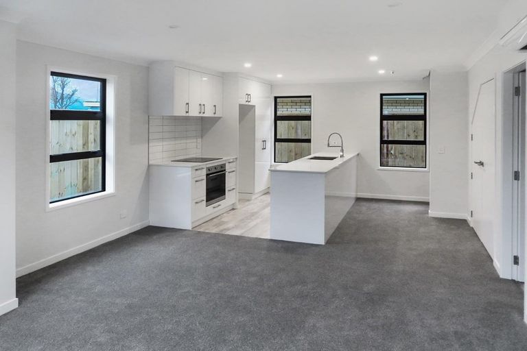 Photo of property in 90c Cambridge Terrace, Waterloo, Lower Hutt, 5011