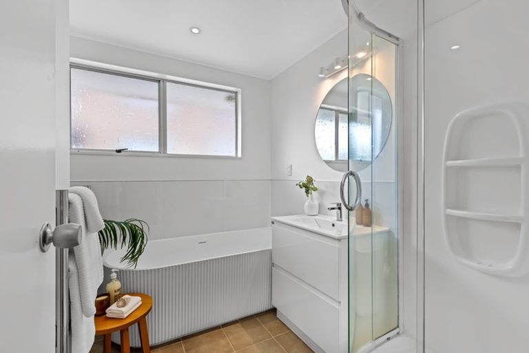 Photo of property in 1/59 Hatton Road, Orewa, 0931