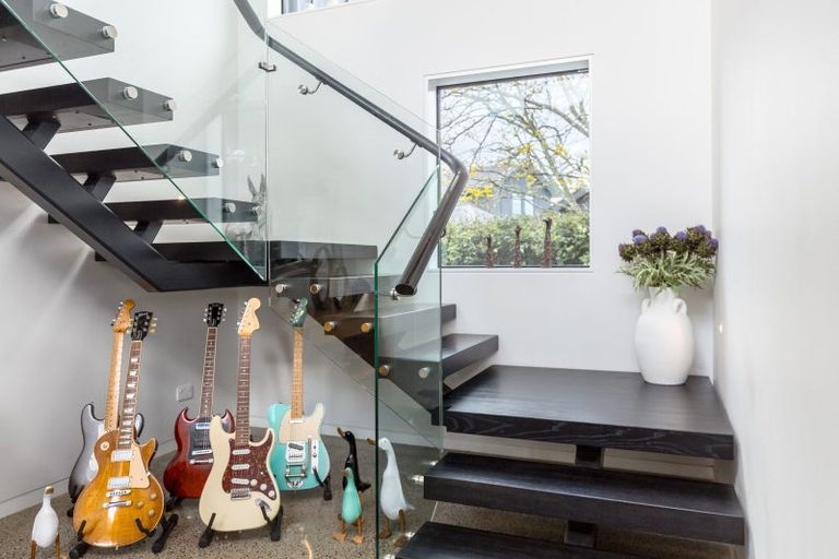 Photo of property in 91 Kuratawhiti Street, Greytown, 5794