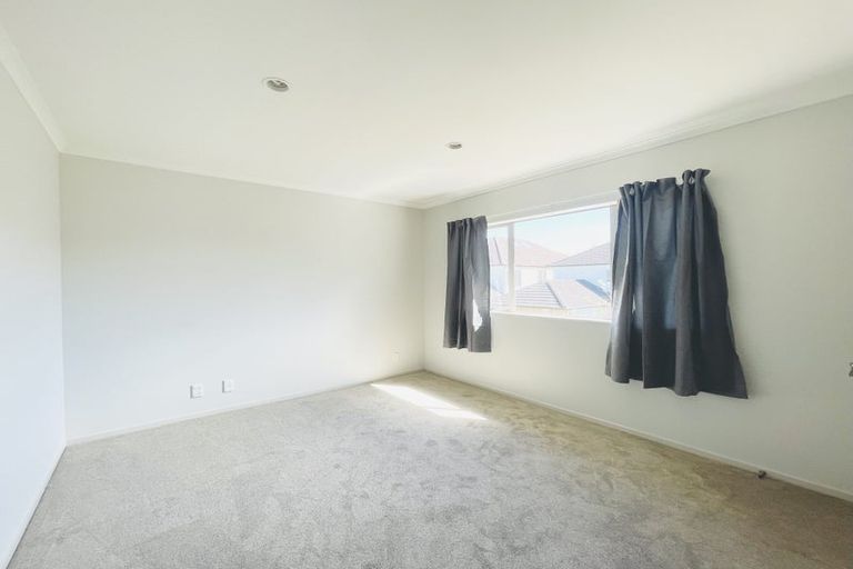 Photo of property in 3 Dione Place, Flat Bush, Auckland, 2016
