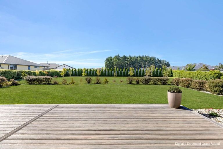 Photo of property in 11 Paradise Way, Amberley, 7410