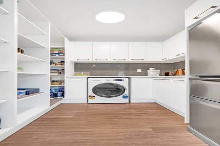 Photo of property in 45 Marendellas Drive, Bucklands Beach, Auckland, 2014