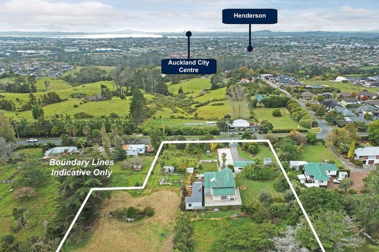 Photo of property in 145 Simpson Road, Henderson Valley, Auckland, 0614