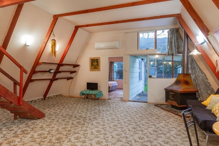 Photo of property in 34 Beach Road, Waikawa, Picton, 7220