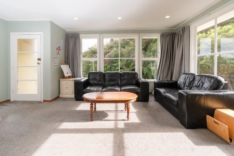 Photo of property in 12 Tobruk Street, Karori, Wellington, 6012