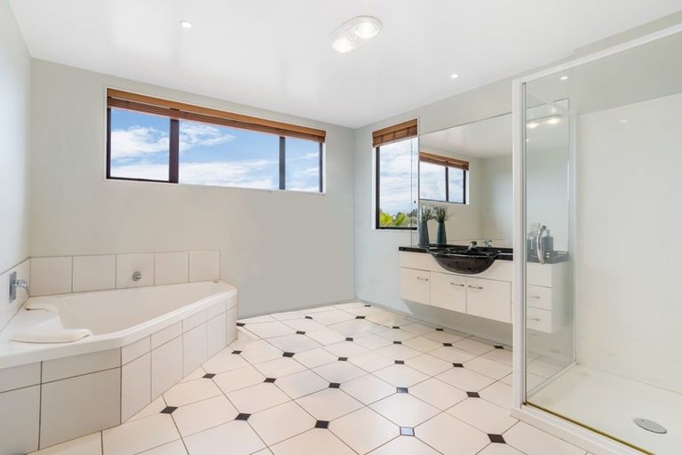 Photo of property in 38 Amberfields Way, Runciman, Drury, 2578