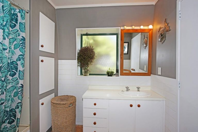 Photo of property in 269 Big Bay Road, Manukau Heads, Waiuku, 2684