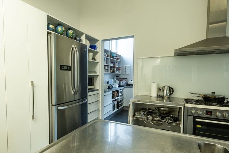 Photo of property in 118 Ngarara Road, Waikanae, 5036