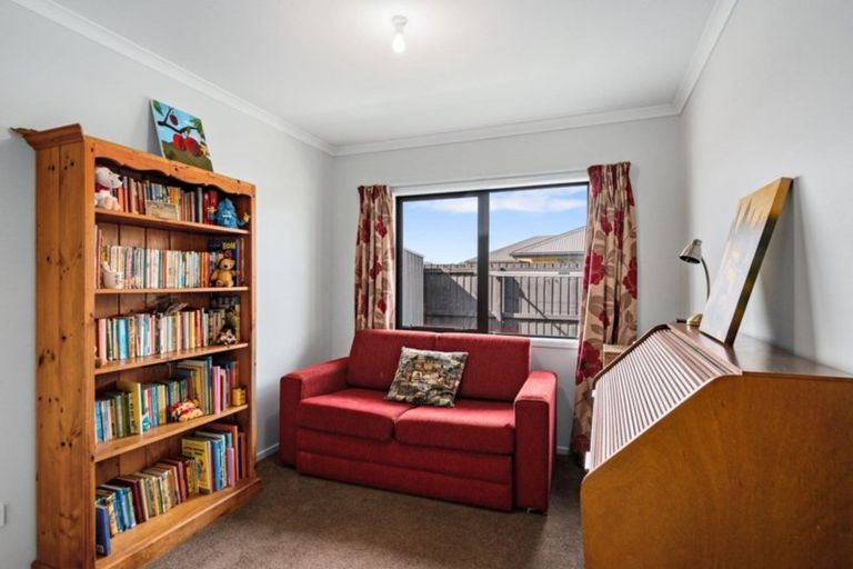 Photo of property in 36 Luxembourg Crescent, Halswell, Christchurch, 8025