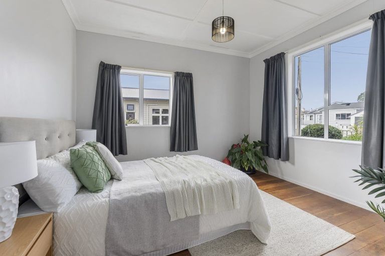 Photo of property in 9 Princes Street, Fitzroy, New Plymouth, 4312