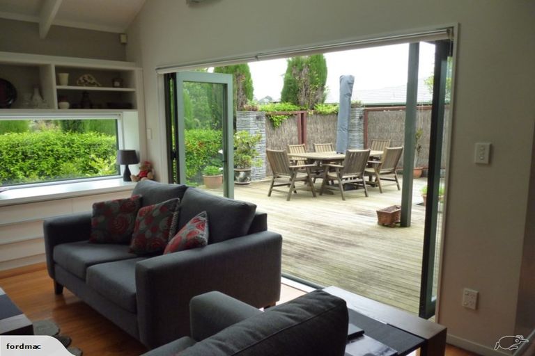 Photo of property in 128a Mellons Bay Road, Mellons Bay, Auckland, 2014