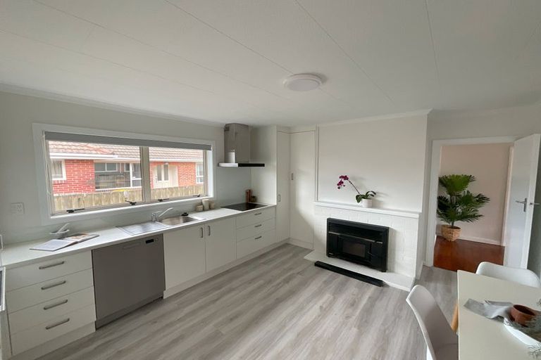 Photo of property in 16 Worthy Street, Ilam, Christchurch, 8041