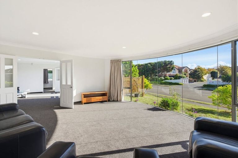 Photo of property in 51 Milne Drive, Paraparaumu, 5032