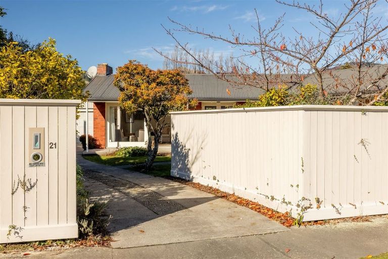 Photo of property in 21 Waiau Street, Cracroft, Christchurch, 8025