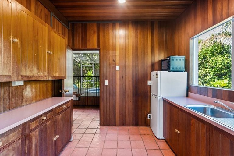 Photo of property in 8 Ara Kuaka, Waikanae Beach, Waikanae, 5036