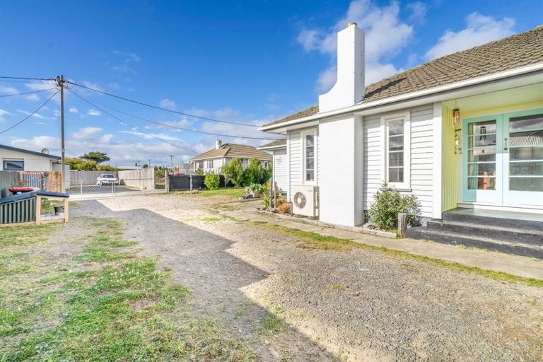 Photo of property in 246f Marine Parade, Bluff, 9814