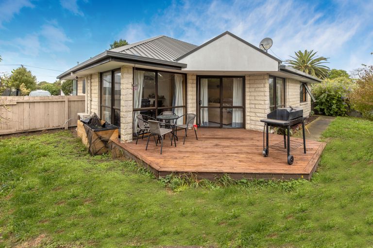 Photo of property in 108a Oram Avenue, New Brighton, Christchurch, 8061