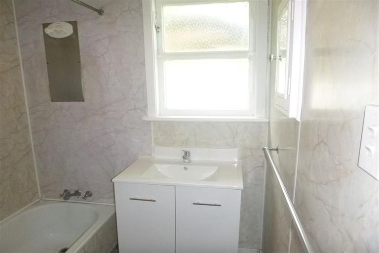 Photo of property in 17 Parenga Street, Wainuiomata, Lower Hutt, 5014