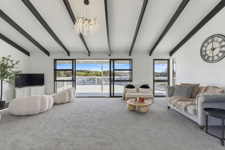 Photo of property in 16 Kaiwaka-mangawhai Road, Kaiwaka, 0975