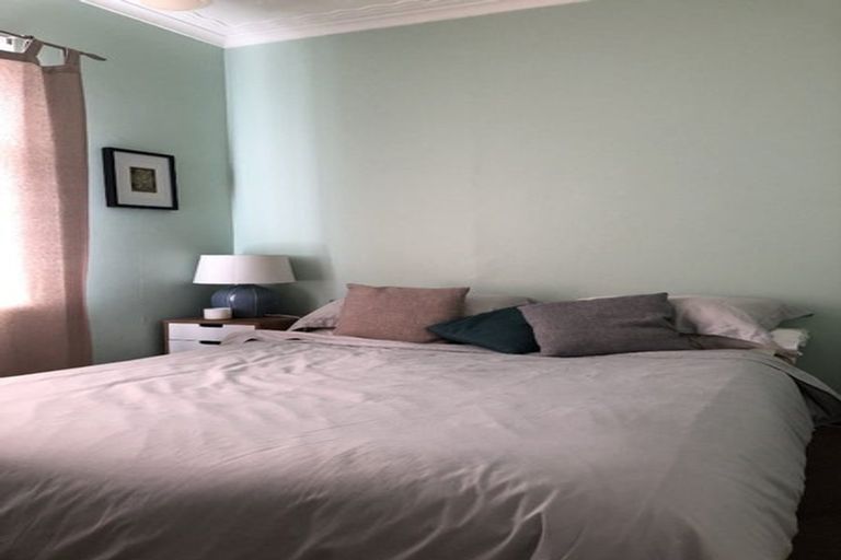 Photo of property in 155 Severn Street, Island Bay, Wellington, 6023