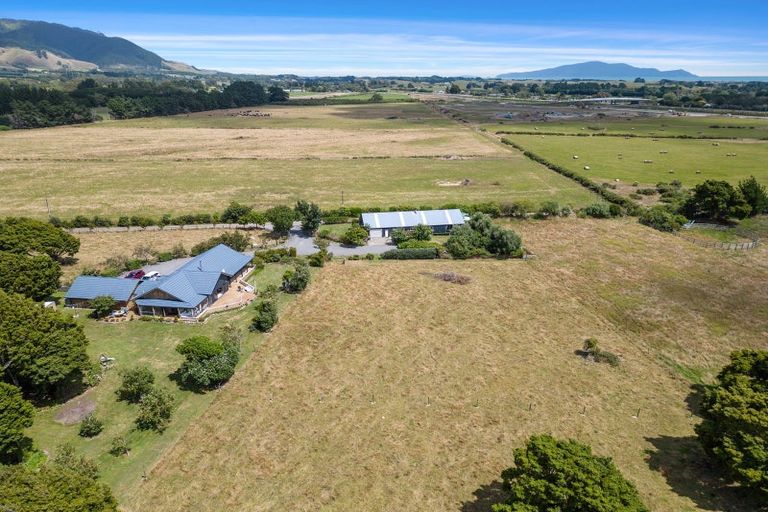 Photo of property in 115a Arcus Road, Te Horo, Otaki, 5582