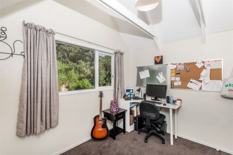 Photo of property in 4c Jasons Place, Churton Park, Wellington, 6037
