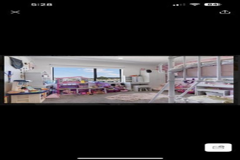 Photo of property in 14 Rena Place, West Harbour, Auckland, 0618