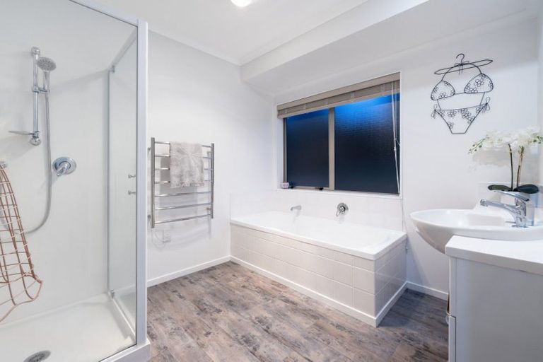 Photo of property in 28 Tuscany Place, Ohauiti, Tauranga, 3112