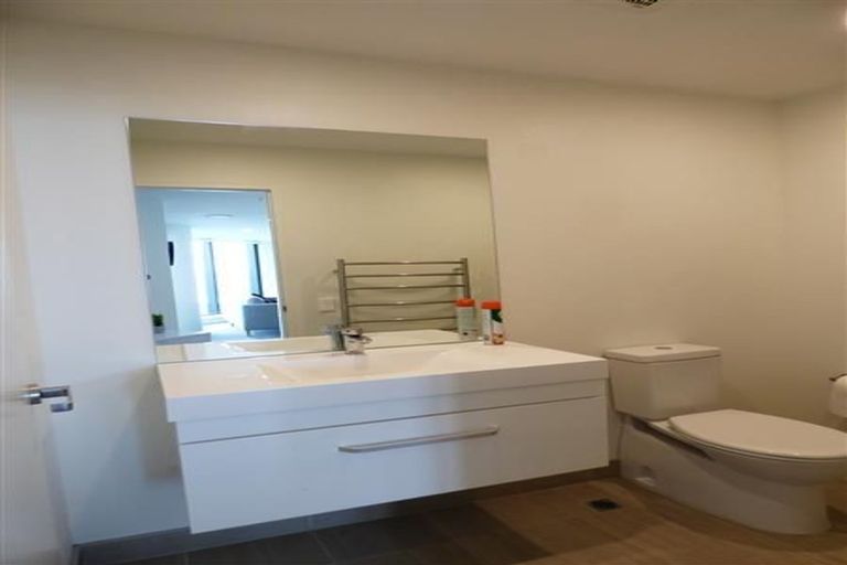 Photo of property in 1303/18 Saint Martins Lane, Grafton, Auckland, 1010