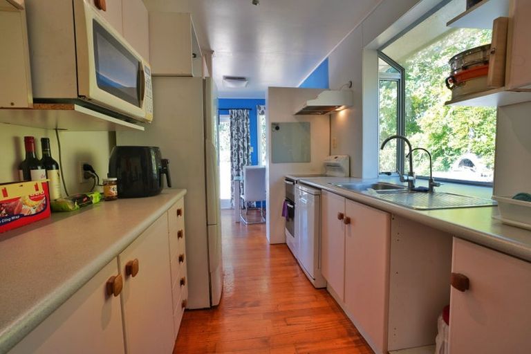 Photo of property in 42 Selwyn Crescent, Forrest Hill, Auckland, 0620