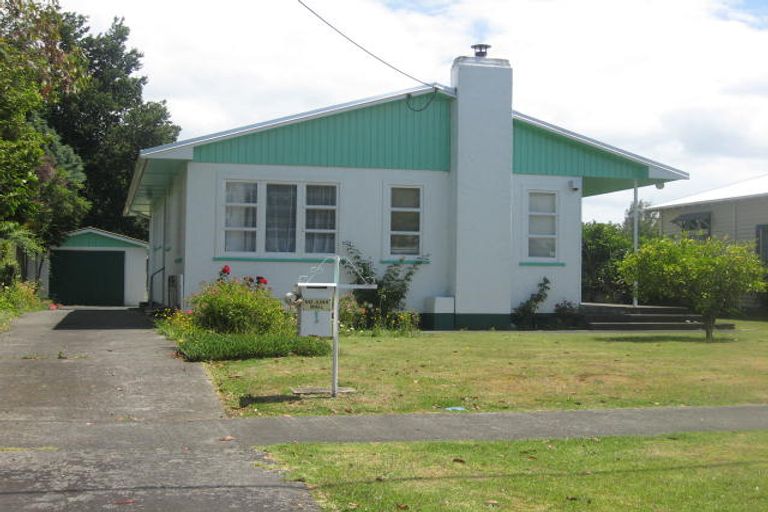 Photo of property in 1 Stewart Street, Aramoho, Whanganui, 4500