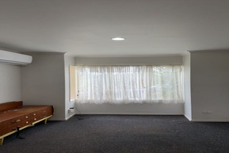 Photo of property in 20 Rosandich Drive, Sunnyvale, Auckland, 0612
