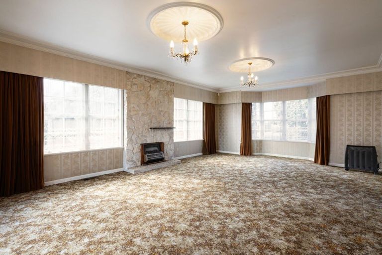 Photo of property in 52 Forest Lake Road, Forest Lake, Hamilton, 3200