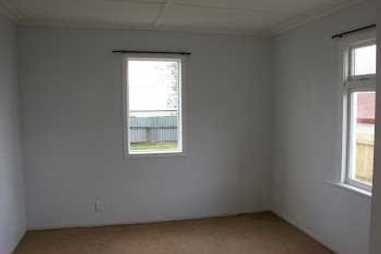 Photo of property in 68 East Street, Feilding, 4702