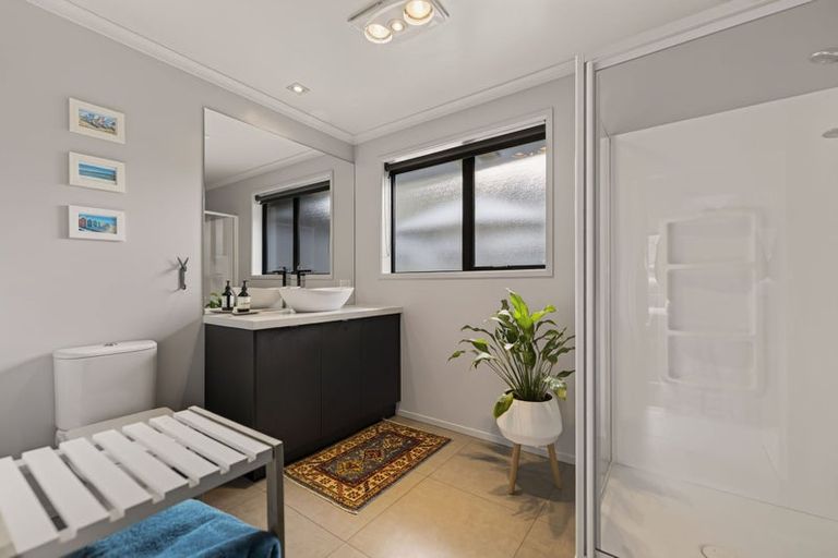 Photo of property in 6 Alluvial Court, Arthurs Point, Queenstown, 9371