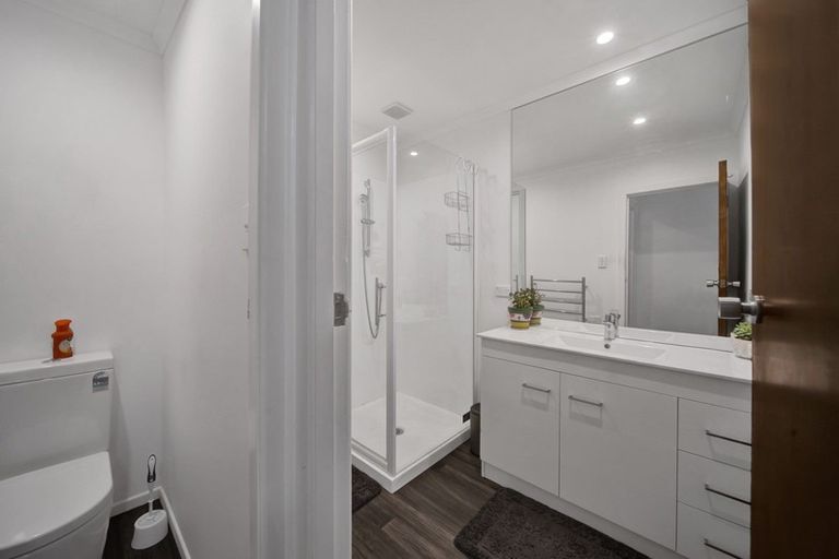 Photo of property in 2/40 Barriball Street, Fitzroy, New Plymouth, 4312