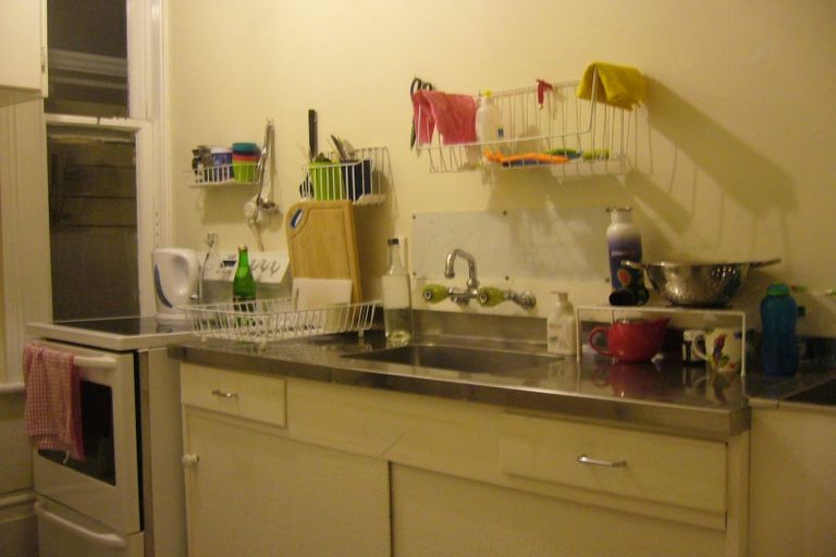 Photo of property in 4 Hawker Street, Mount Victoria, Wellington, 6011