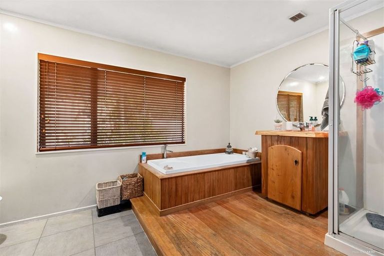 Photo of property in 16 Jack Barry Road, Waitoki, Albany, 0794