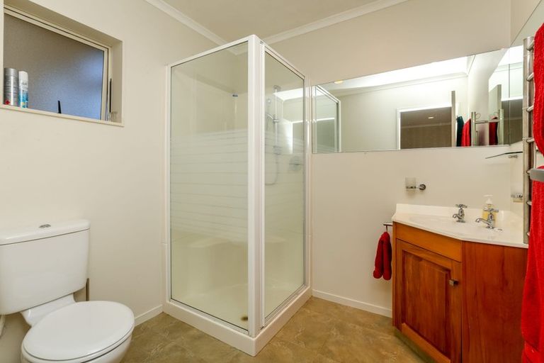 Photo of property in 275 Mangorei Road, Merrilands, New Plymouth, 4312