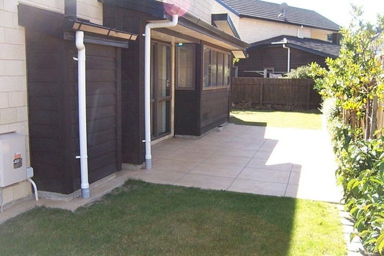 Photo of property in 19 Bluewater Place, Paraparaumu, 5032