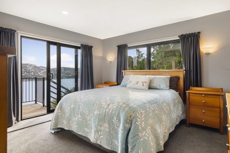 Photo of property in 115a Akaroa Drive, Maupuia, Wellington, 6022