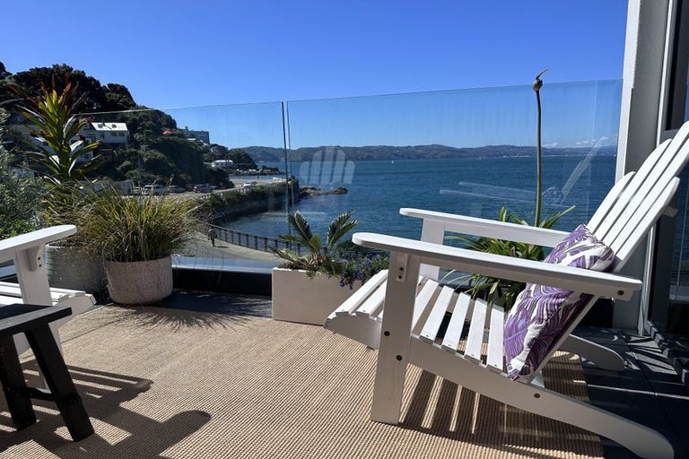 Photo of property in 1/148 Evans Bay Parade, Roseneath, Wellington, 6021