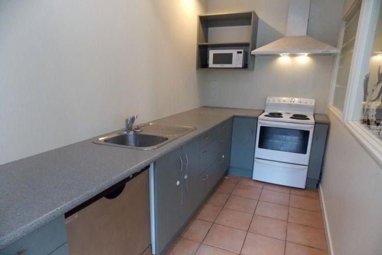 Photo of property in Terrace Tower Apartments, 1/126 The Terrace, Wellington Central, Wellington, 6011