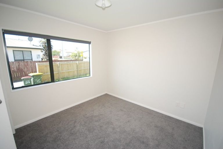 Photo of property in 32a Barneys Farm Road, Clendon Park, Auckland, 2103