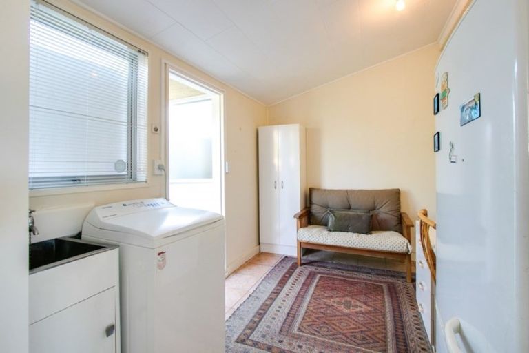 Photo of property in 3/11 Church Road, Taradale, Napier, 4112