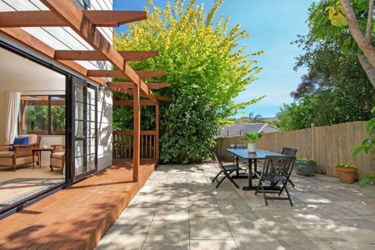 Photo of property in 3 Jandell Crescent, Bucklands Beach, Auckland, 2014