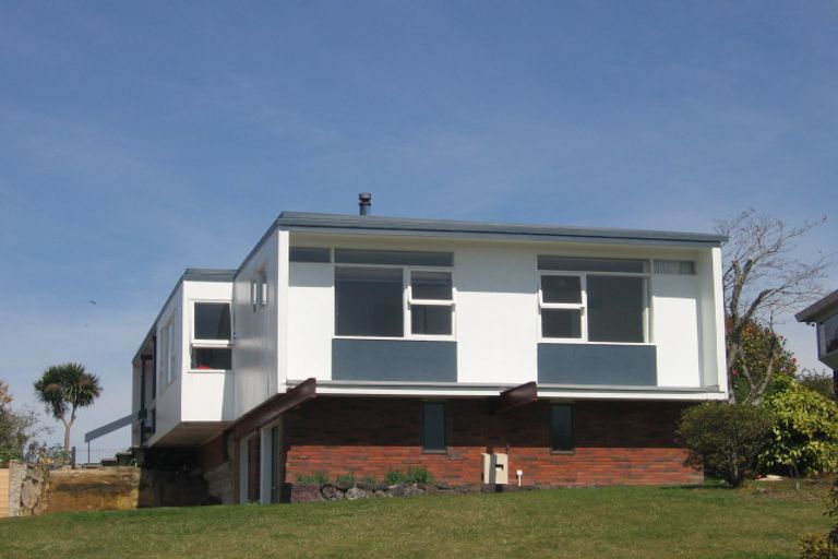 Photo of property in 8 Hillcrest Avenue, Hillcrest, Rotorua, 3015