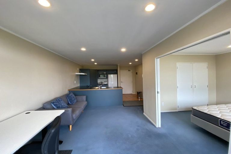 Photo of property in 7/372 Rosedale Road, Rosedale, Auckland, 0632
