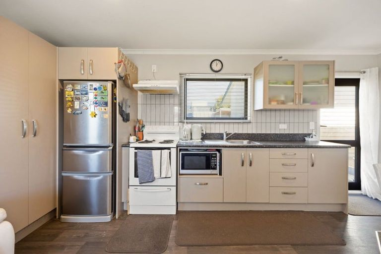 Photo of property in 100 Morrow Avenue, St Andrews, Hamilton, 3200